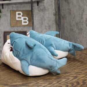 Cat & Jack Kids Boys Knox Shark Ankle Biter Slippers 86004700 Blue XL (6-7)